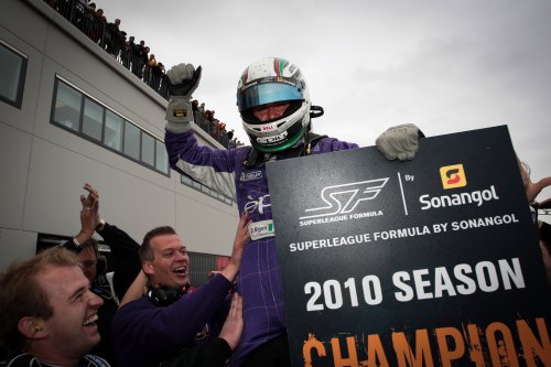 Davide Rigon kampioen Superleague Formula 2010